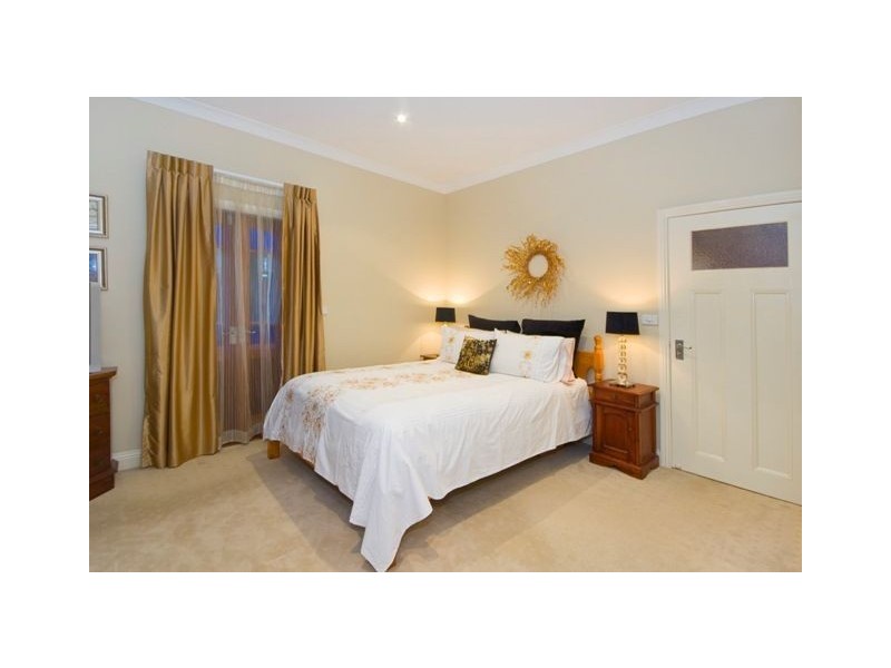 46 Ninth Avenue, Coorparoo QLD 4151
