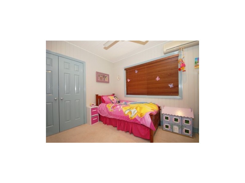 3A Galway Street, Greenslopes QLD 4120