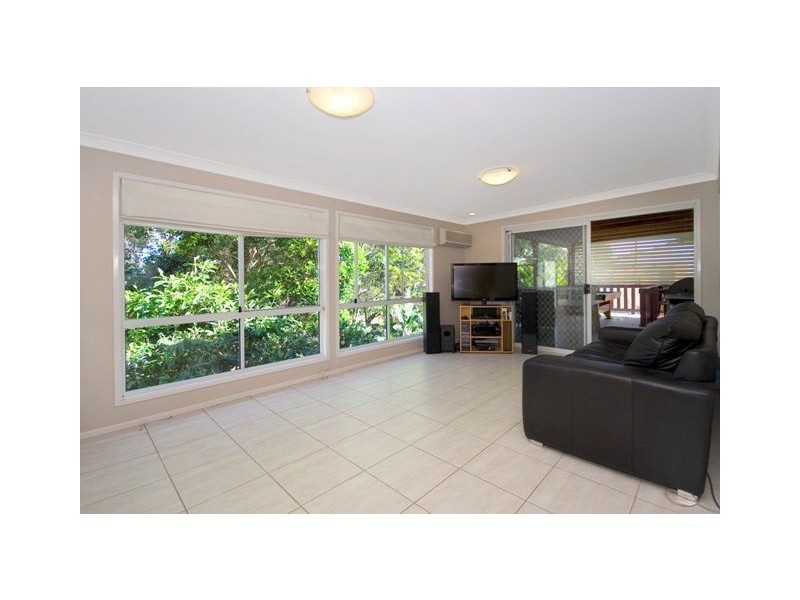 29 Kneale Street, Holland Park West QLD 4121