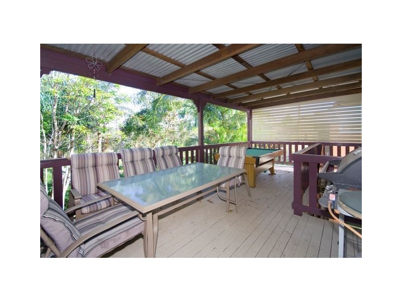 29 Kneale Street, Holland Park West QLD 4121