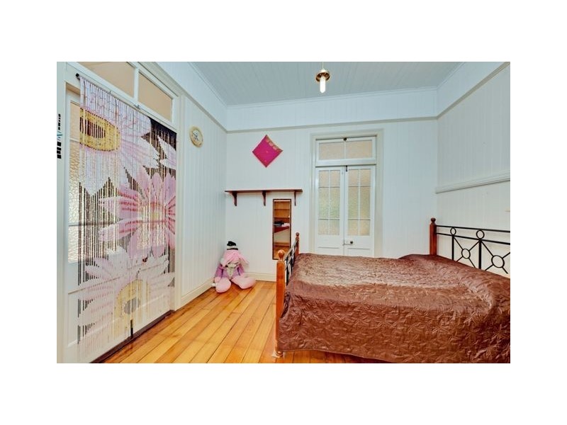 35 Central Avenue, Indooroopilly QLD 4068