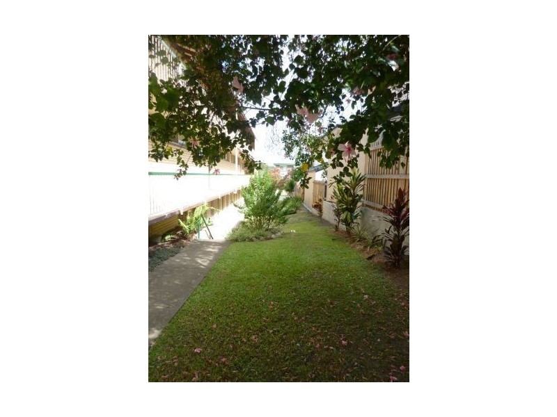 4/19 Woodhill Avenue, Coorparoo QLD 4151