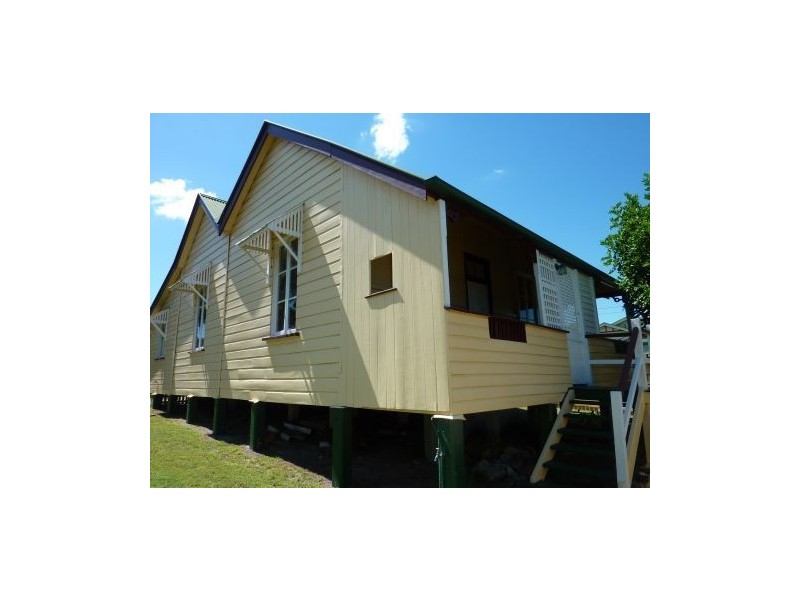 38 Ashton Street, Camp Hill QLD 4152