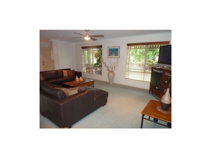 33 Kirra Place, Carindale QLD 4152