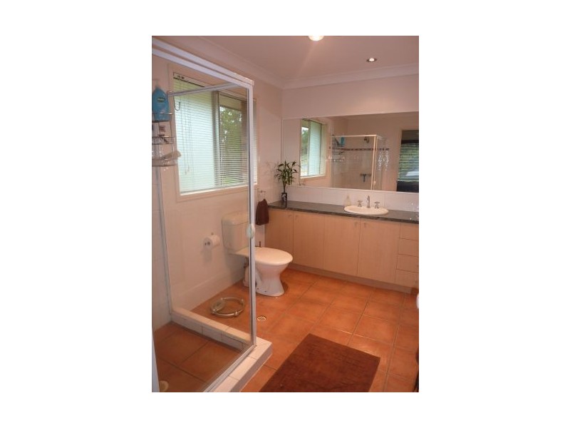 33 Kirra Place, Carindale QLD 4152