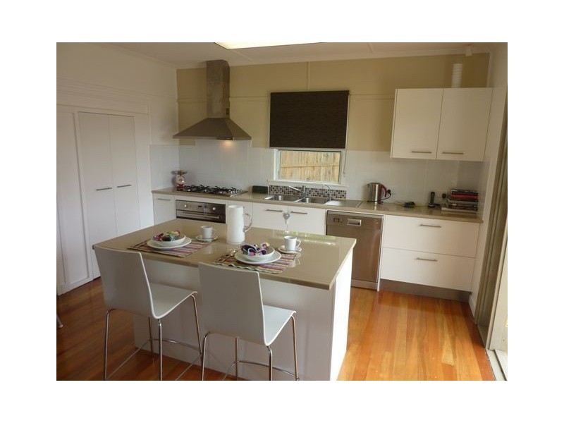 96 Saphire Street, Holland Park QLD 4121