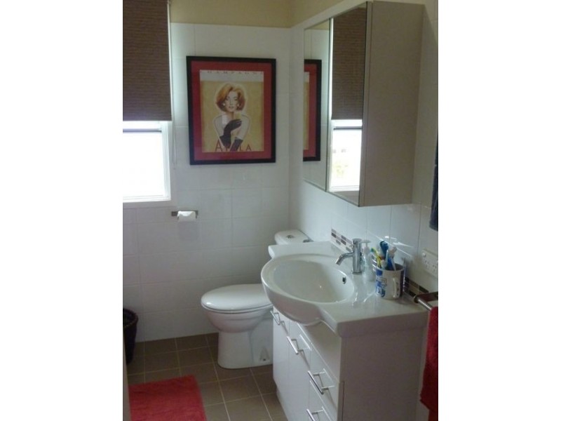 96 Saphire Street, Holland Park QLD 4121