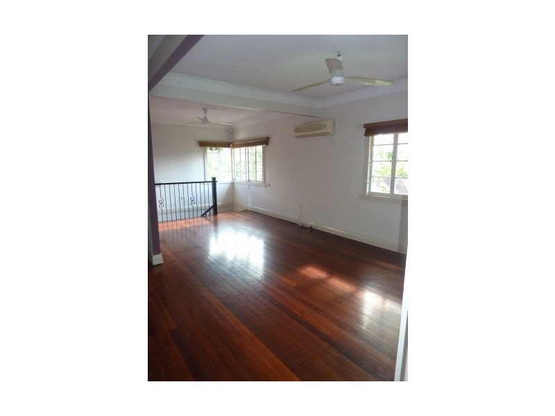 24 Kanumbra Street, Coorparoo QLD 4151