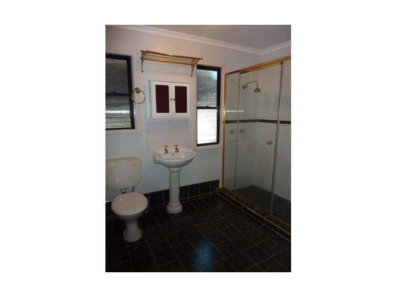 24 Kanumbra Street, Coorparoo QLD 4151