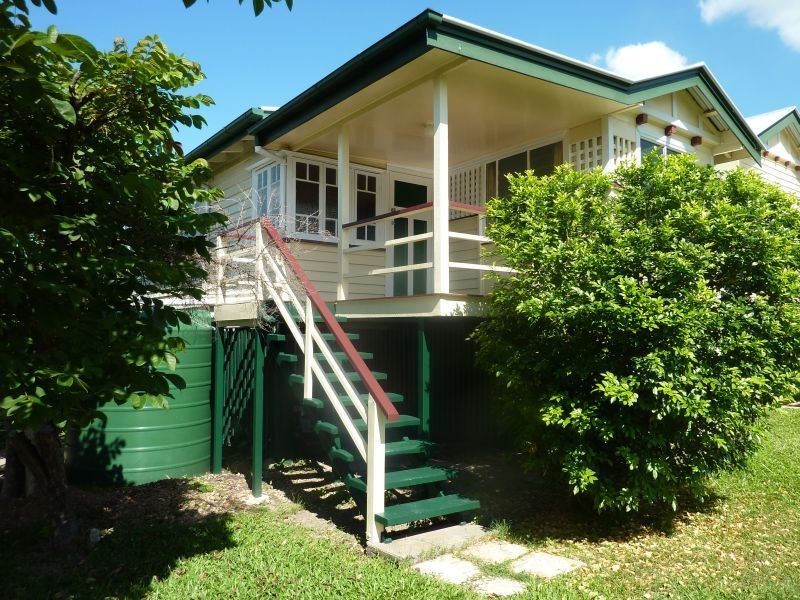 2/27 Lackey Avenue, Coorparoo QLD 4151