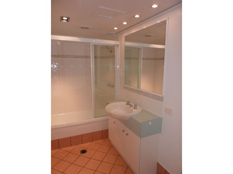 4/219 Wellington Road, East Brisbane QLD 4169