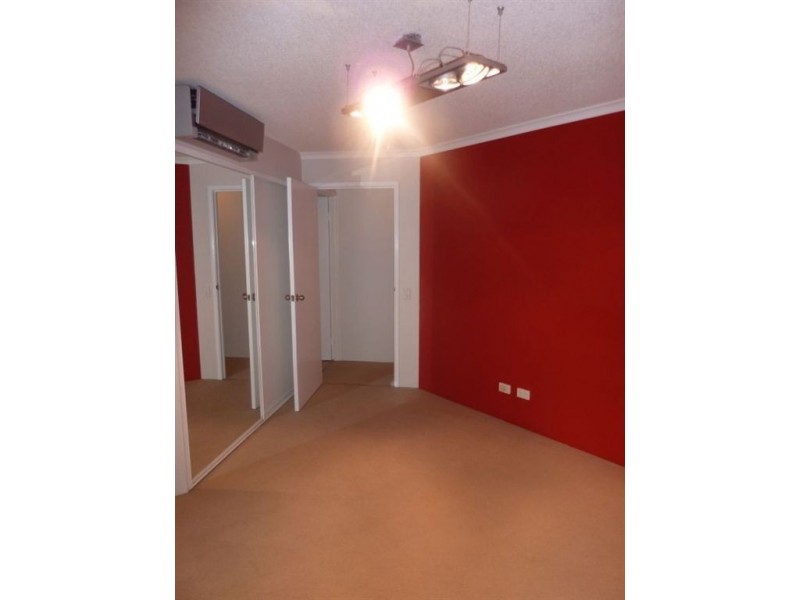 4/219 Wellington Road, East Brisbane QLD 4169