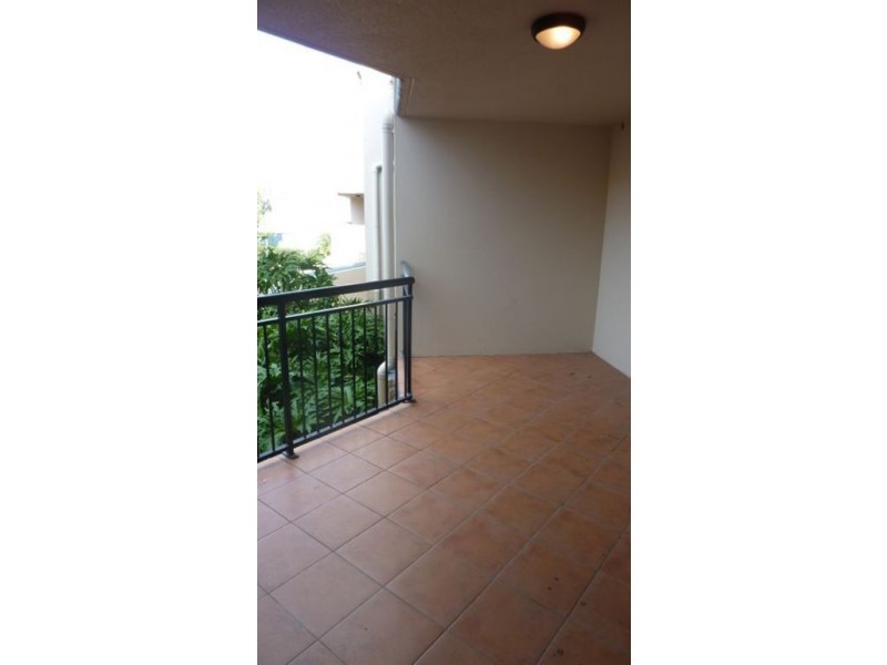 39/55 Harries Road, Coorparoo QLD 4151