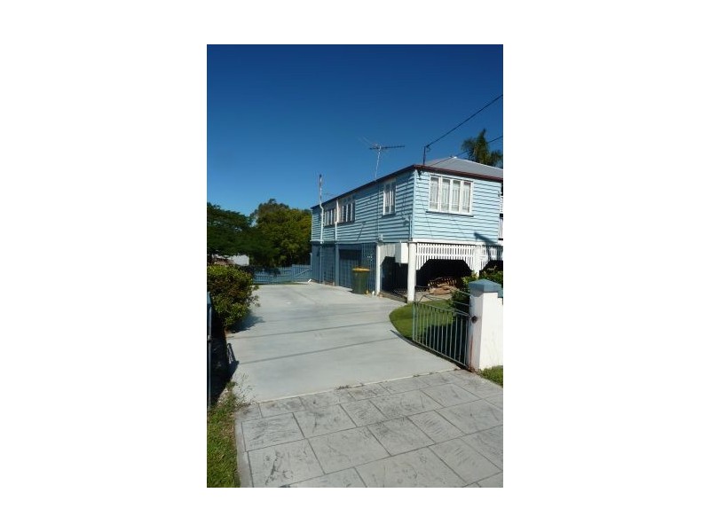 23 Lackey Avenue, Coorparoo QLD 4151