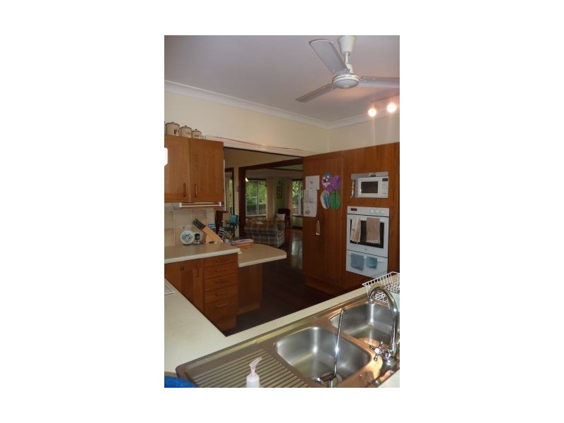 25 Oateson Skyline Drive, Seven Hills QLD 4170