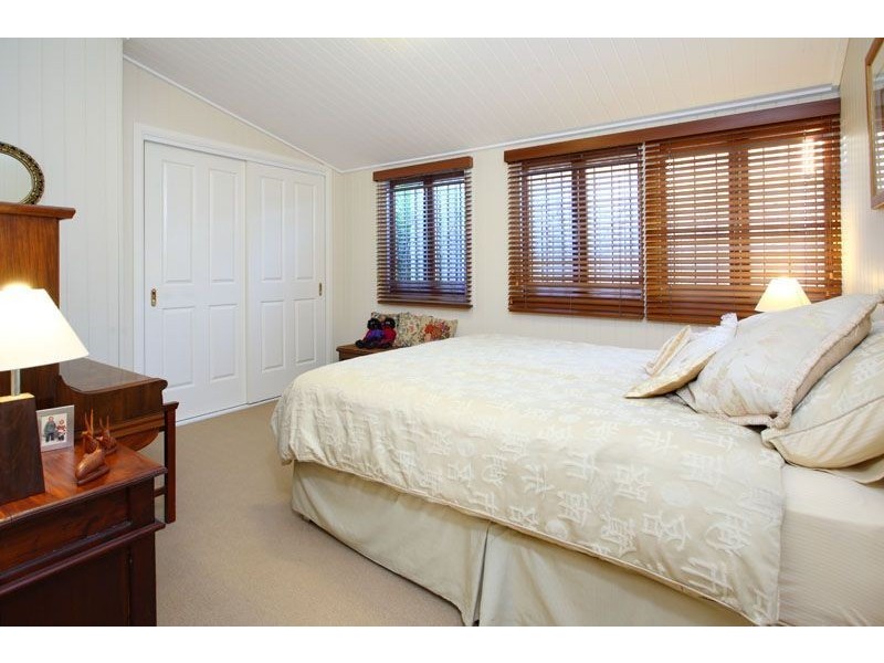 48 Rees Avenue, Coorparoo QLD 4151