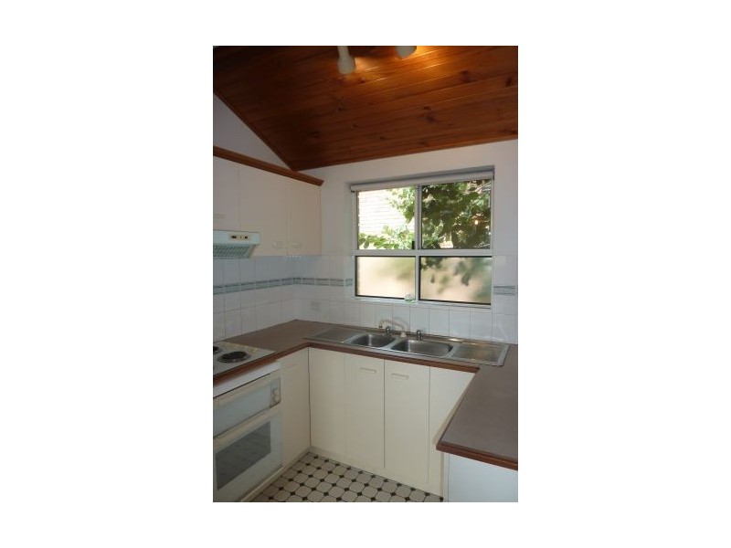 6/282 Cavendish Road, Coorparoo QLD 4151