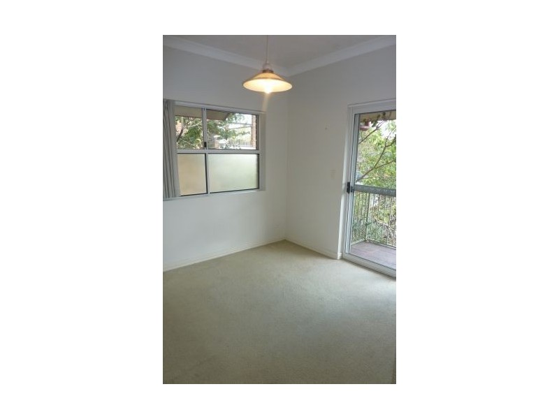 6/282 Cavendish Road, Coorparoo QLD 4151