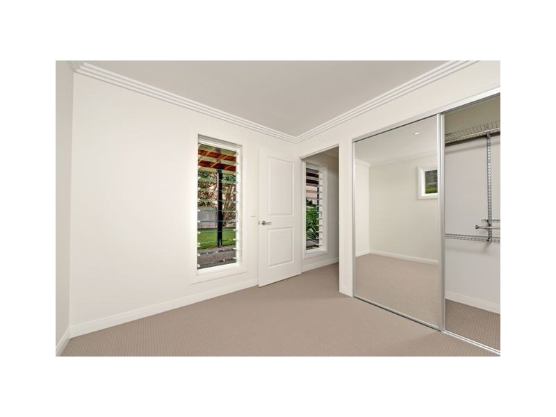 89 Pear Street, Greenslopes QLD 4120