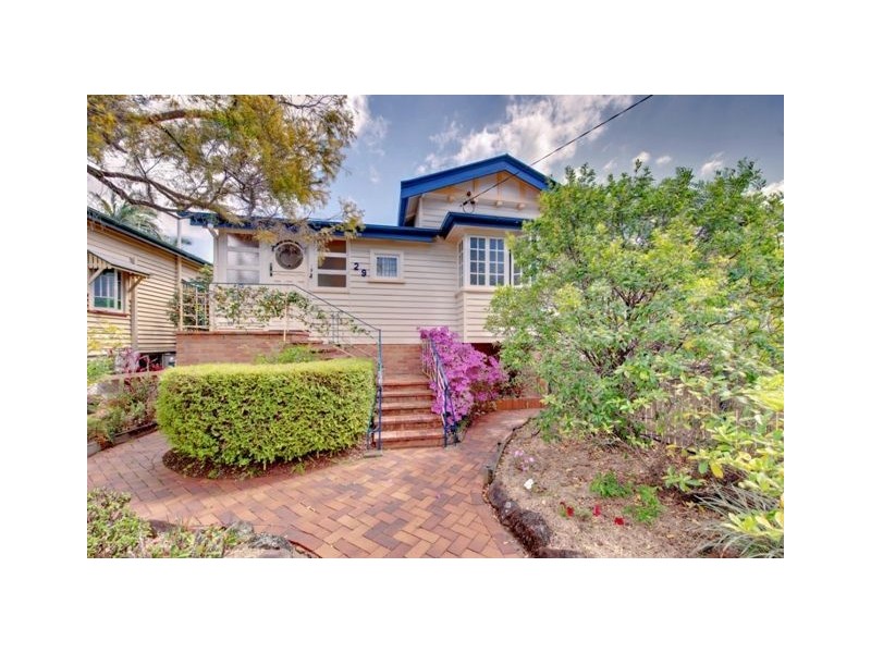 29 Yuletide Street, Holland Park West QLD 4121
