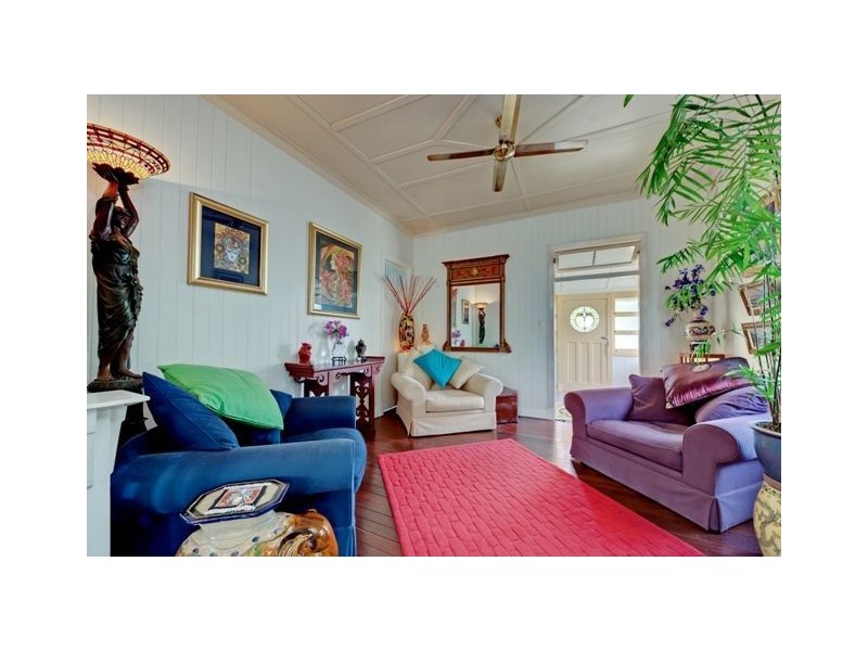 29 Yuletide Street, Holland Park West QLD 4121