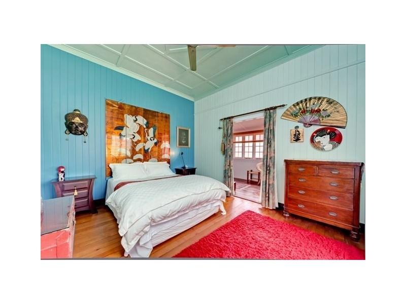 29 Yuletide Street, Holland Park West QLD 4121