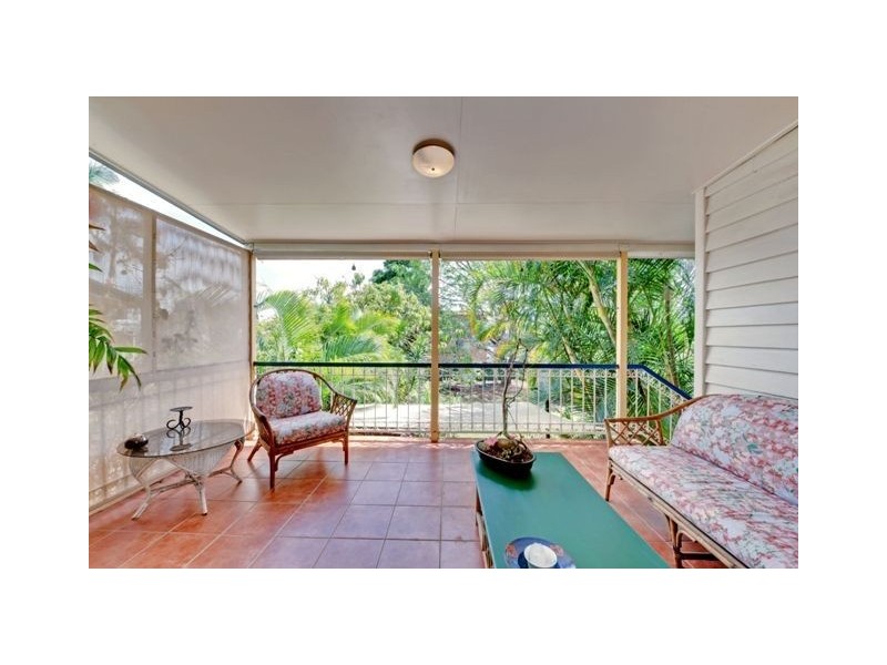 29 Yuletide Street, Holland Park West QLD 4121