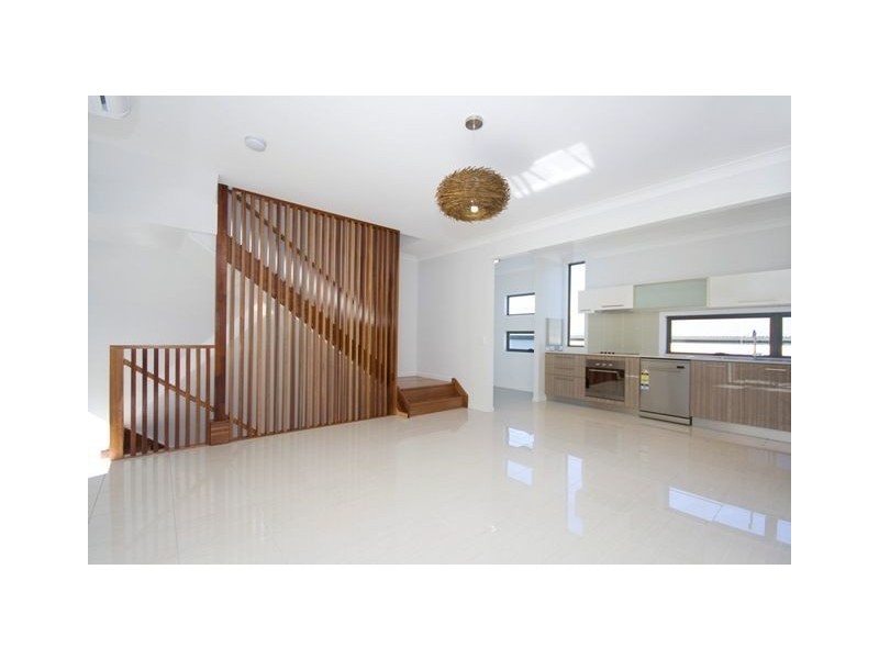 2/49 Cambridge Street, Carina Heights QLD 4152