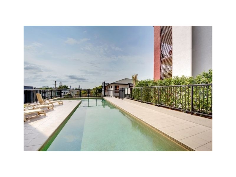 16/15 Kitchener Street, Coorparoo QLD 4151