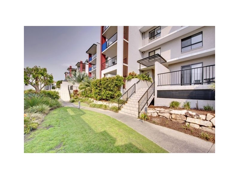 16/15 Kitchener Street, Coorparoo QLD 4151