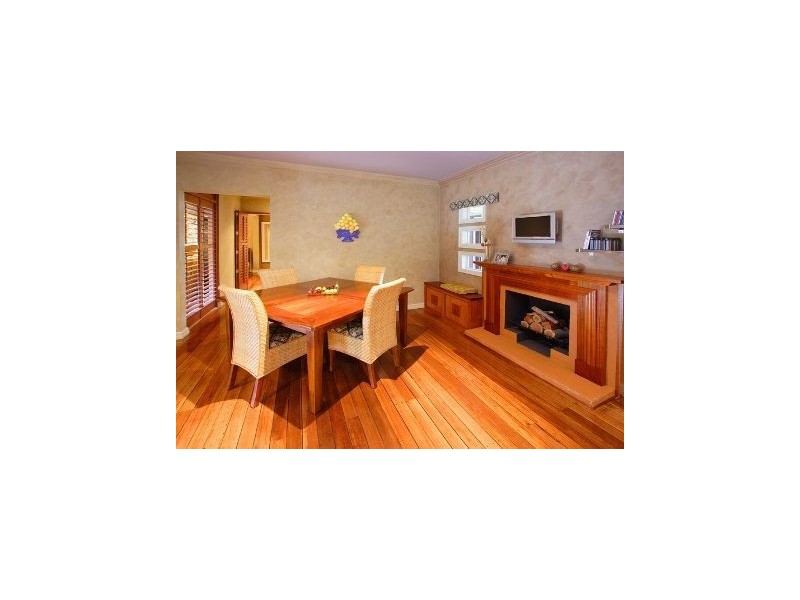 23 Ernest Street, Camp Hill QLD 4152