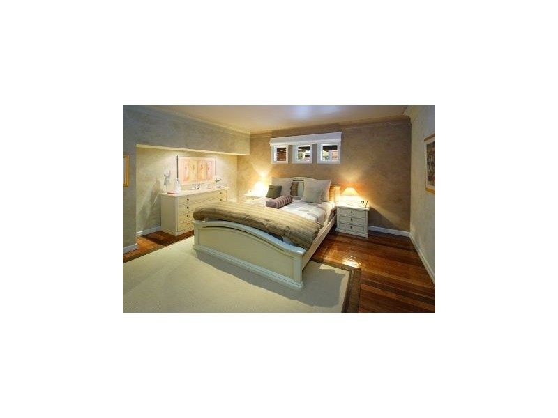 23 Ernest Street, Camp Hill QLD 4152