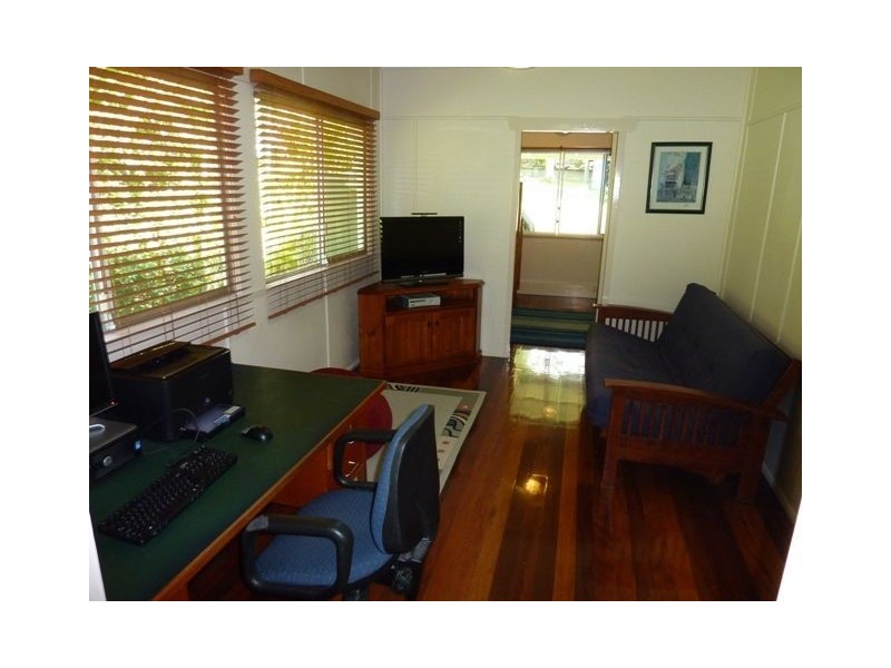 63 Donald Street, Camp Hill QLD 4152