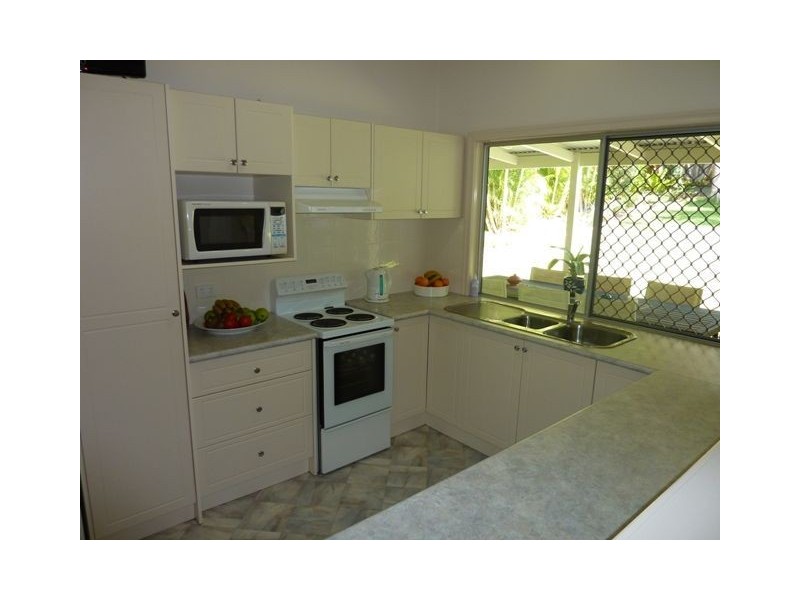 63 Donald Street, Camp Hill QLD 4152