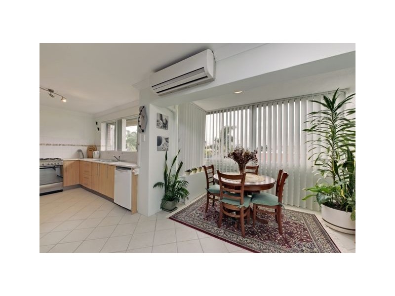 3/108 Cavendish Road, Coorparoo QLD 4151