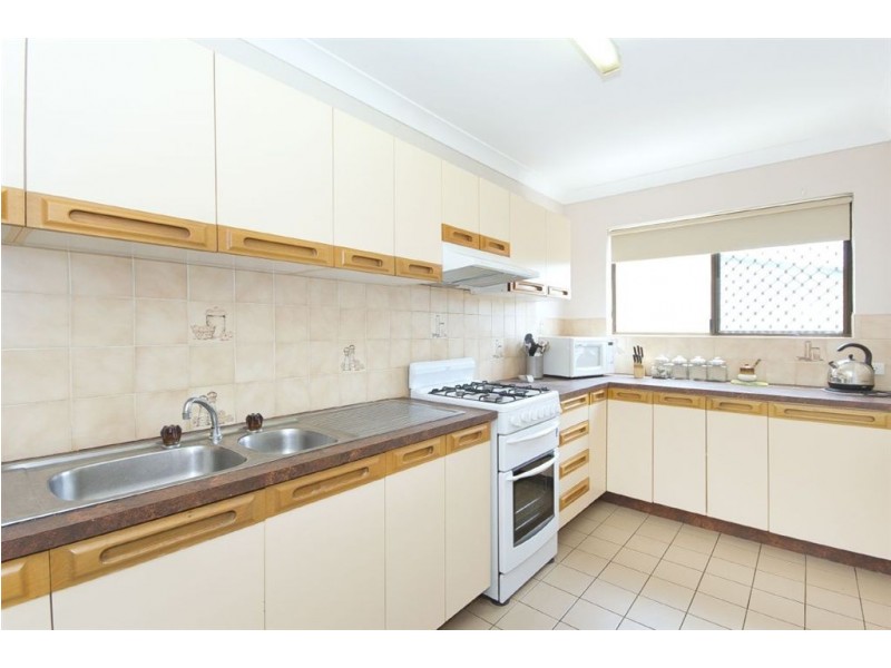 2/42 Macaulay Street, Coorparoo QLD 4151