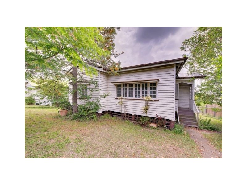 66 Newman Avenue, Camp Hill QLD 4152