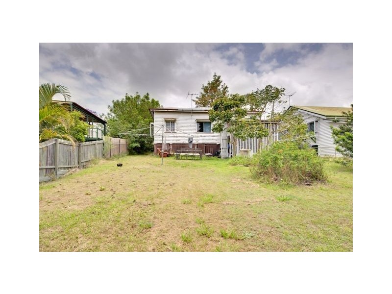 66 Newman Avenue, Camp Hill QLD 4152