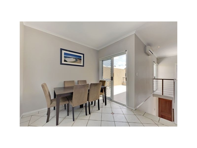 4/13 Bilyana Street, Balmoral QLD 4171