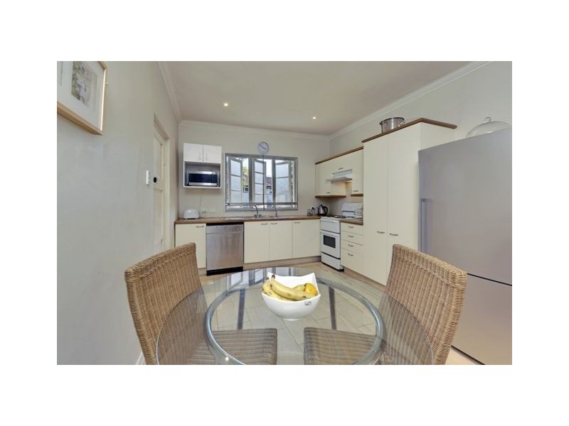 25 Walker Street, Coorparoo QLD 4151