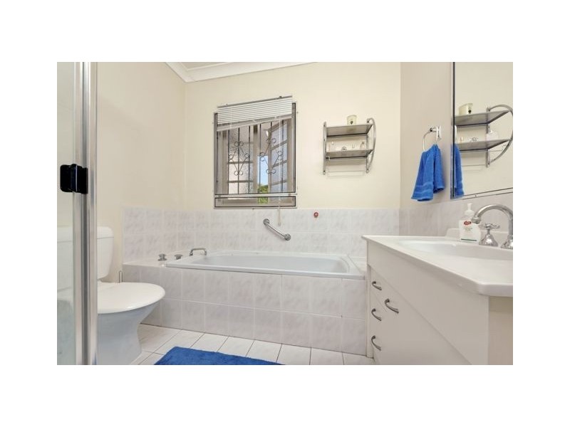 25 Walker Street, Coorparoo QLD 4151