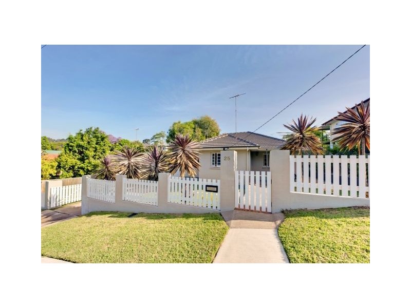 25 Walker Street, Coorparoo QLD 4151