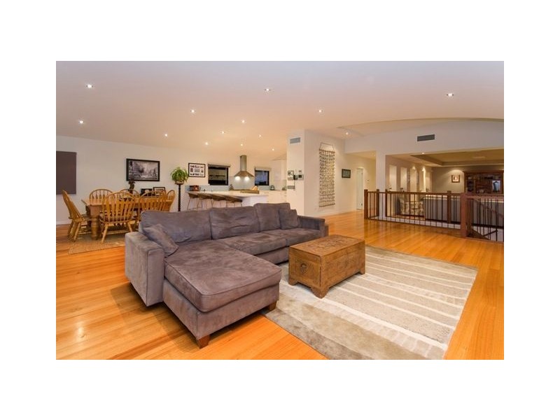 22 Spica Street, Coorparoo QLD 4151