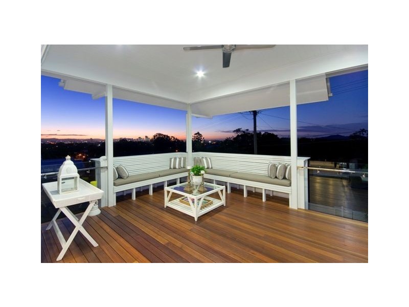 25 Newman Avenue, Camp Hill QLD 4152