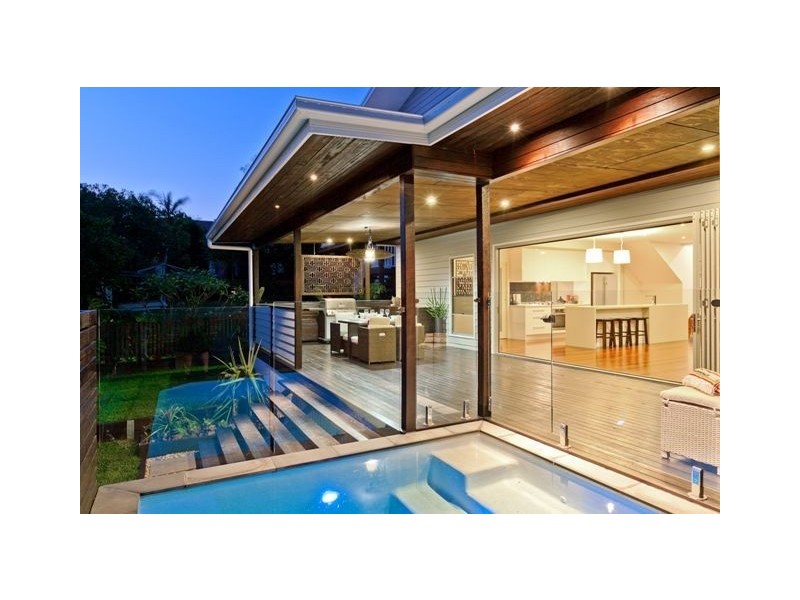 21 Pelham Street, Coorparoo QLD 4151