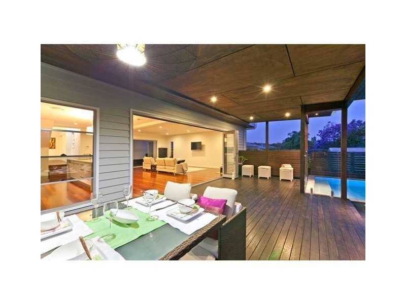 21 Pelham Street, Coorparoo QLD 4151