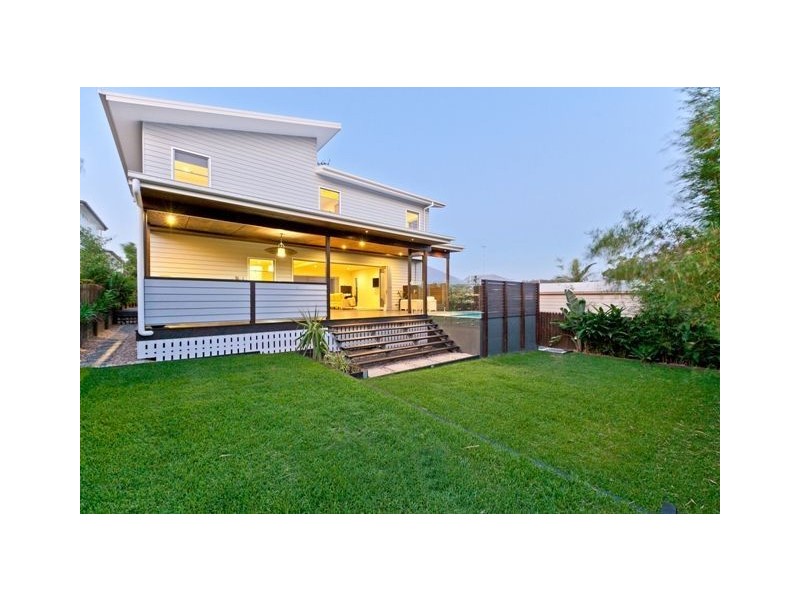 21 Pelham Street, Coorparoo QLD 4151