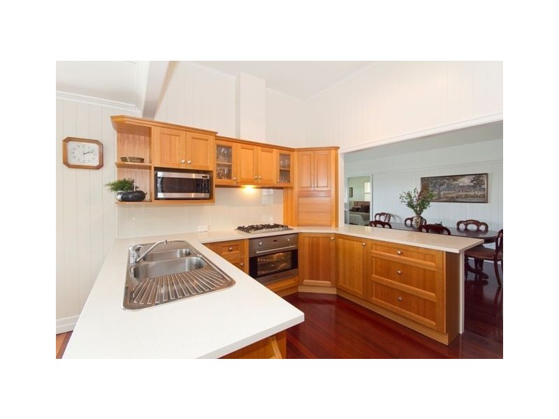 15 Hamel Street, Camp Hill QLD 4152