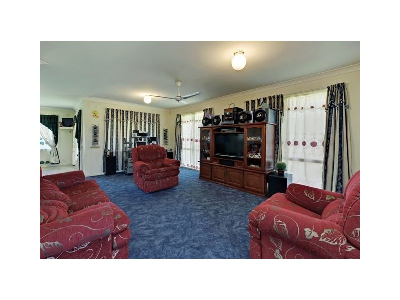 15 Eagle Avenue, Waterford West QLD 4133