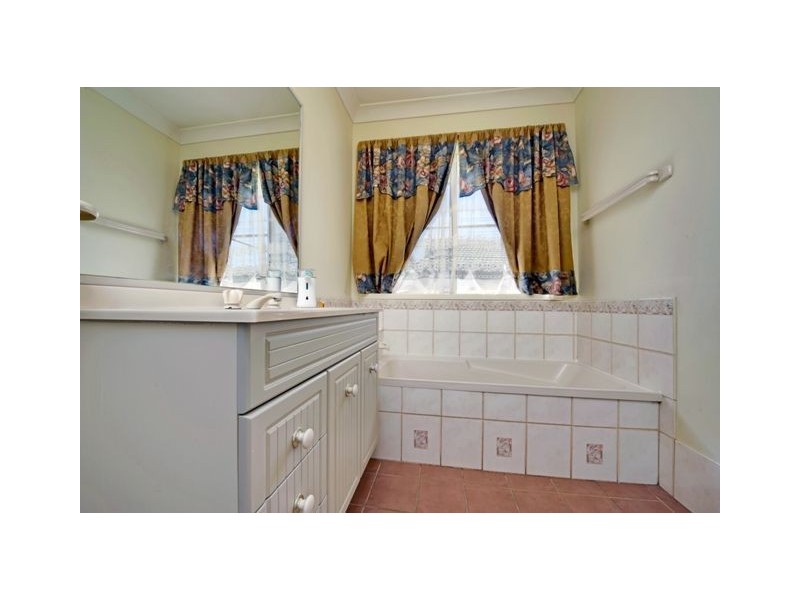 15 Eagle Avenue, Waterford West QLD 4133